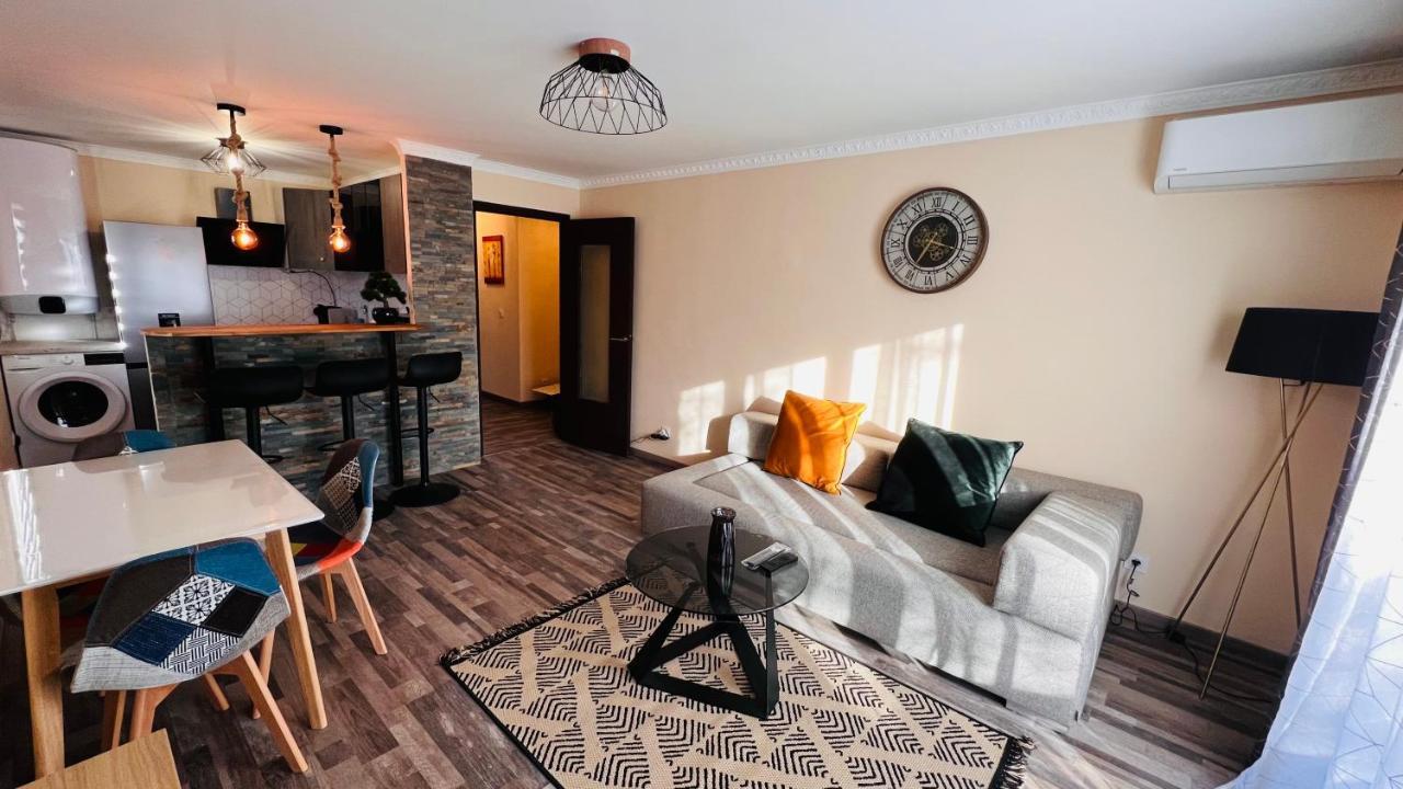 Apartamento Pluton Montpellier Exterior foto